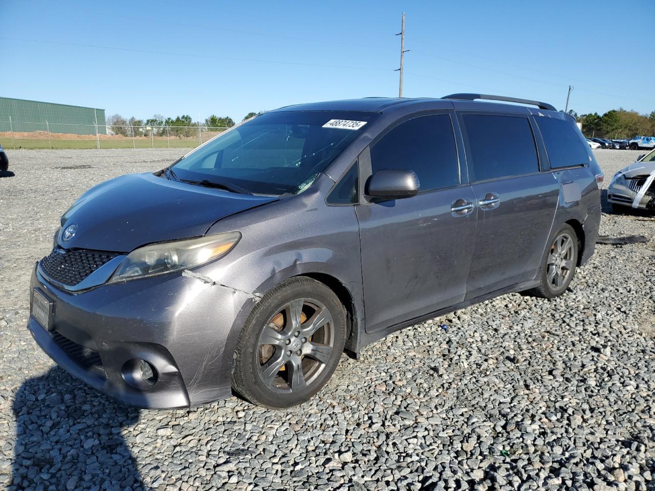 TOYOTA SIENNA SE 2017
