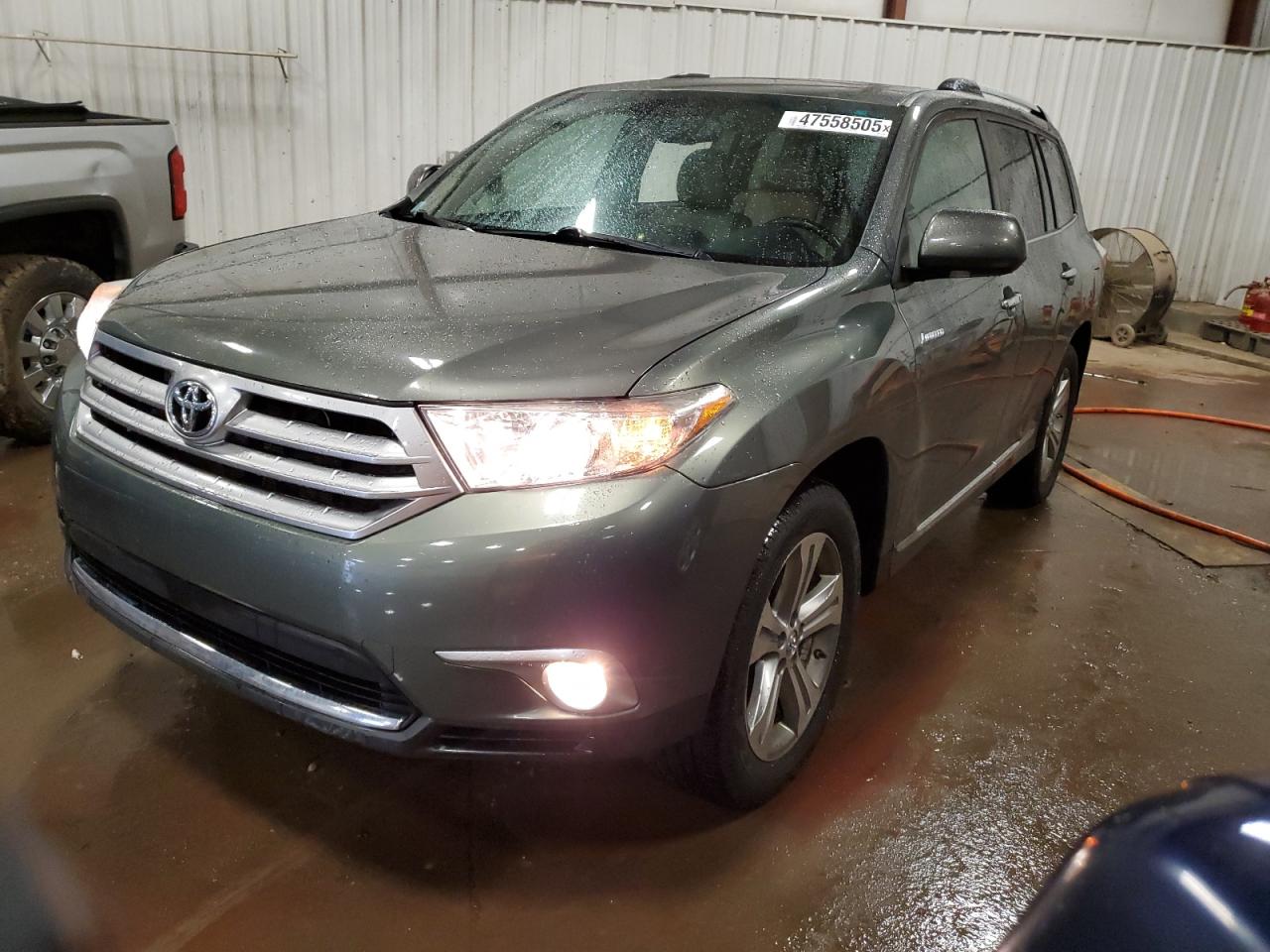 TOYOTA HIGHLANDER 2011
