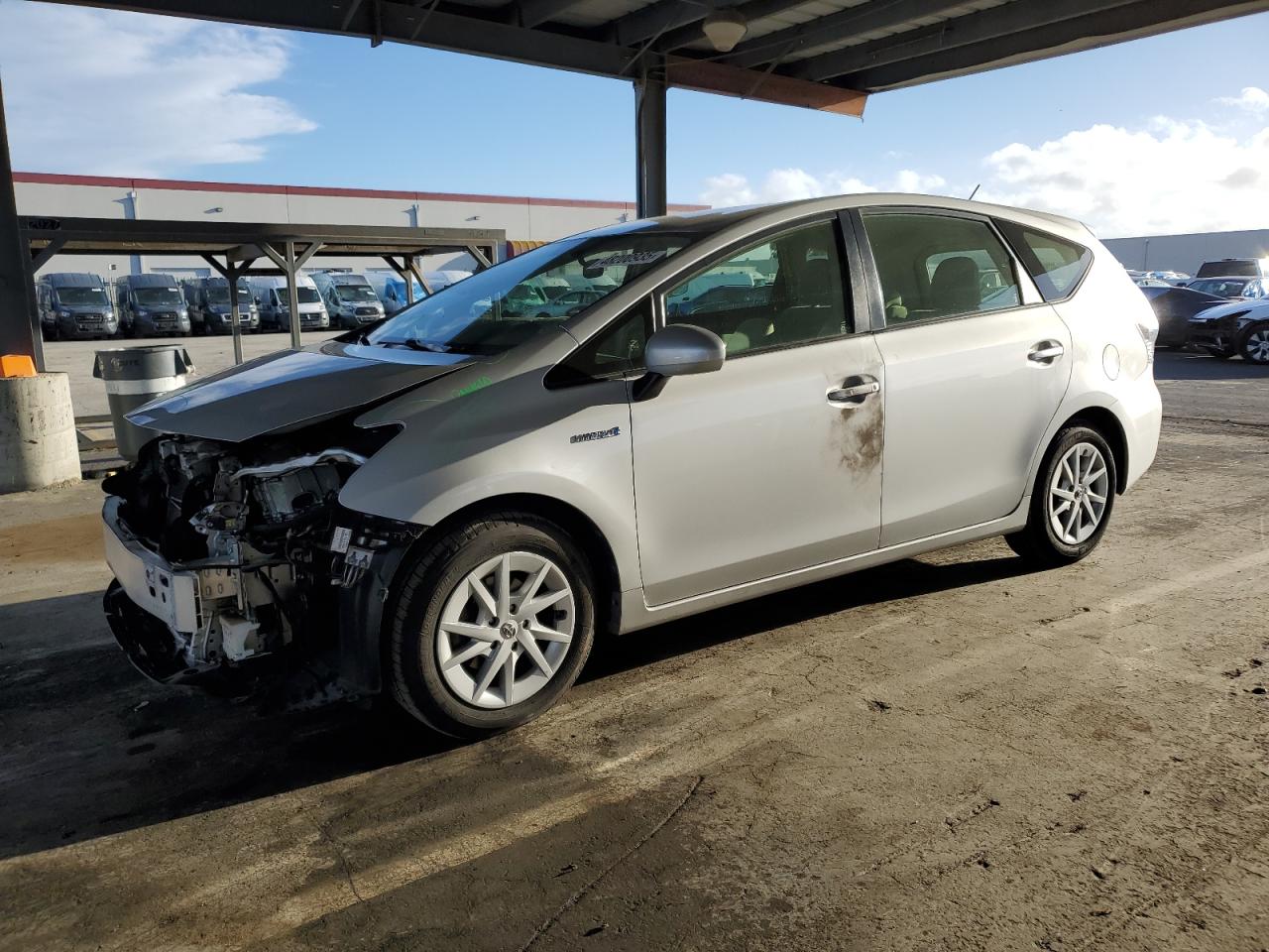 TOYOTA PRIUS V 2014