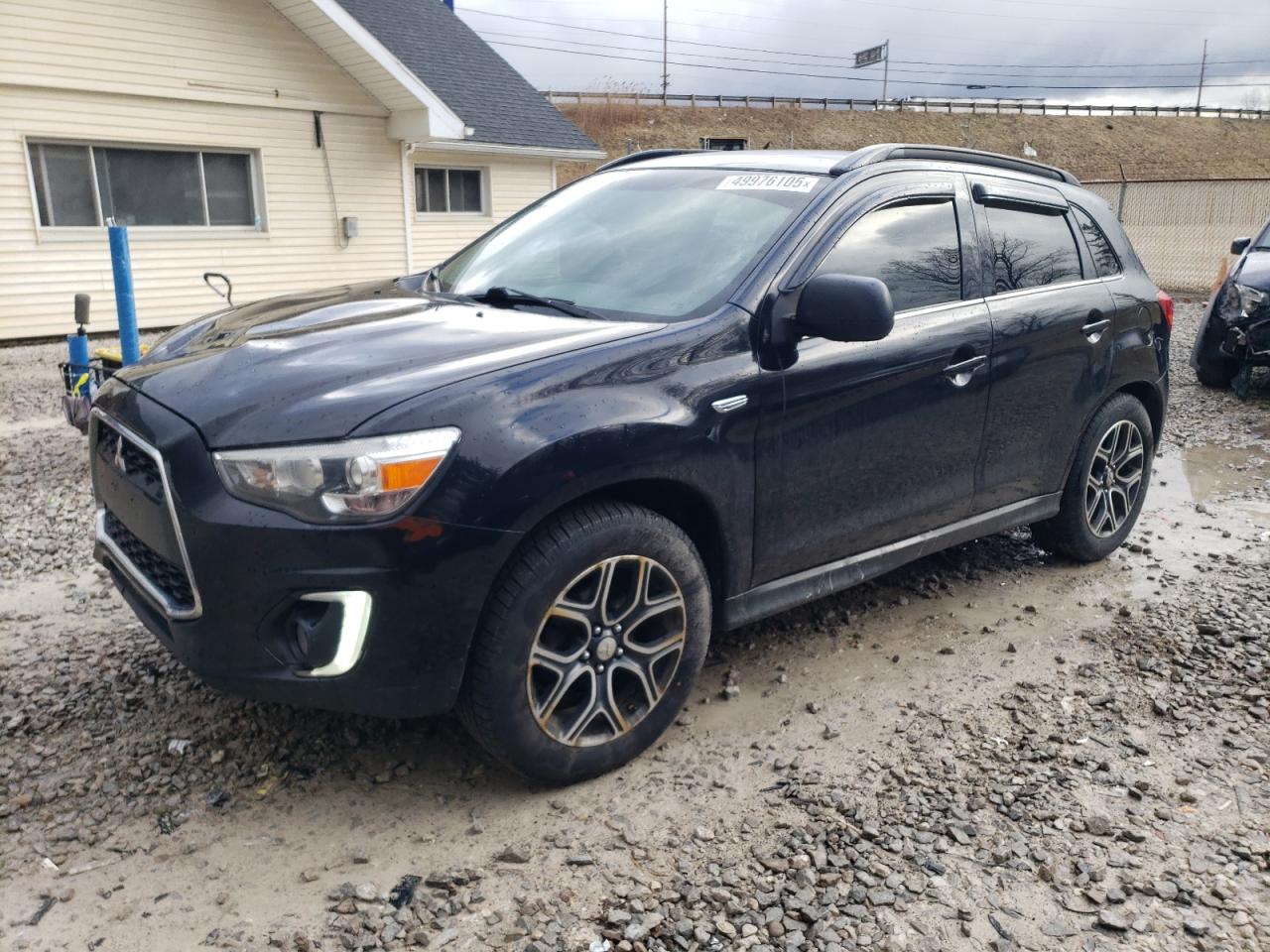 MITSUBISHI OUTLANDER 2015