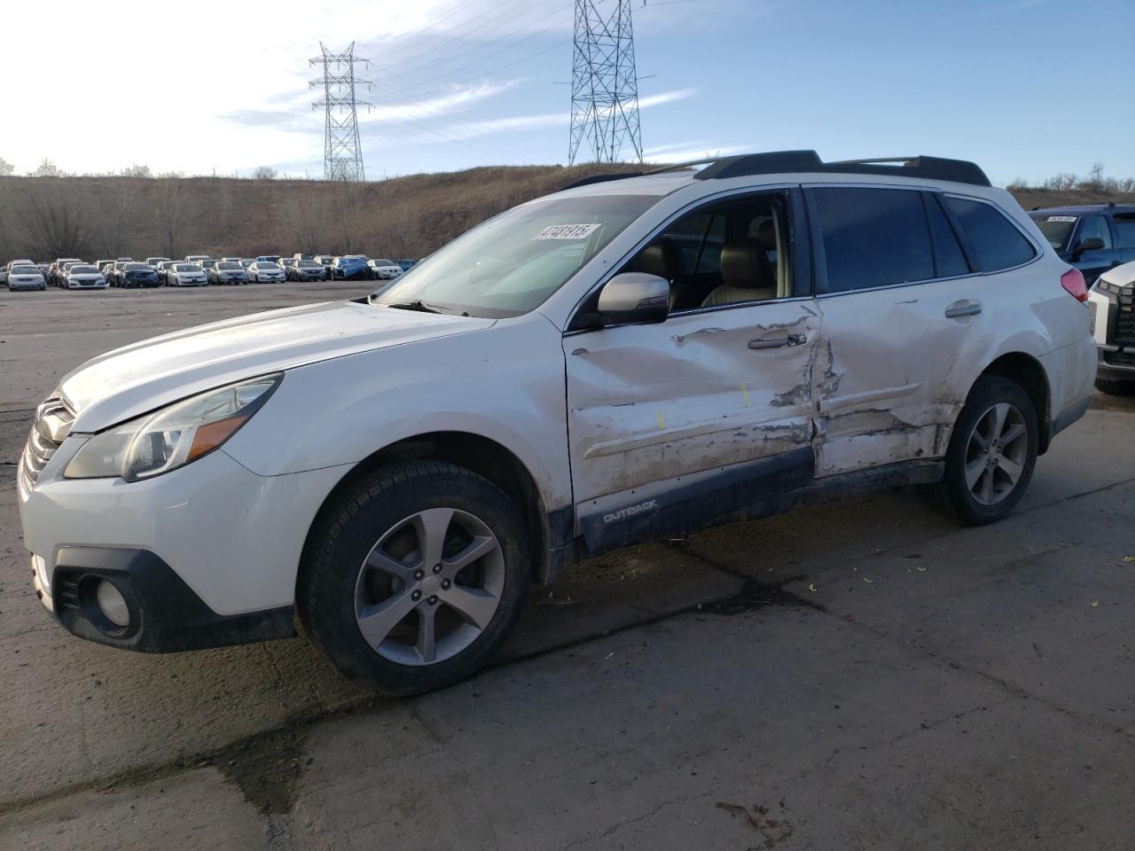 SUBARU OUTBACK 2. 2013