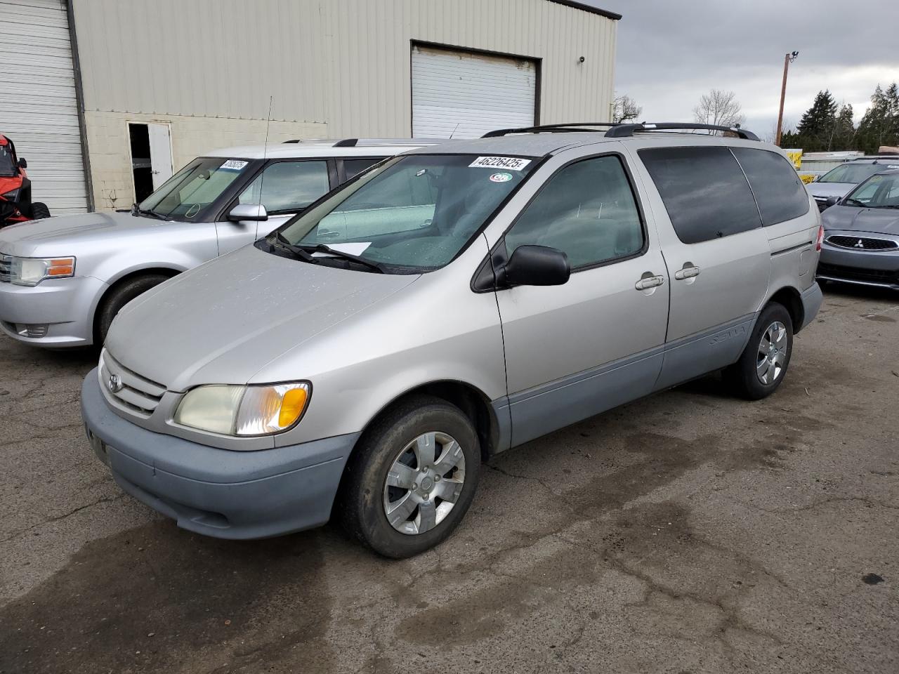 TOYOTA SIENNA CE 2003