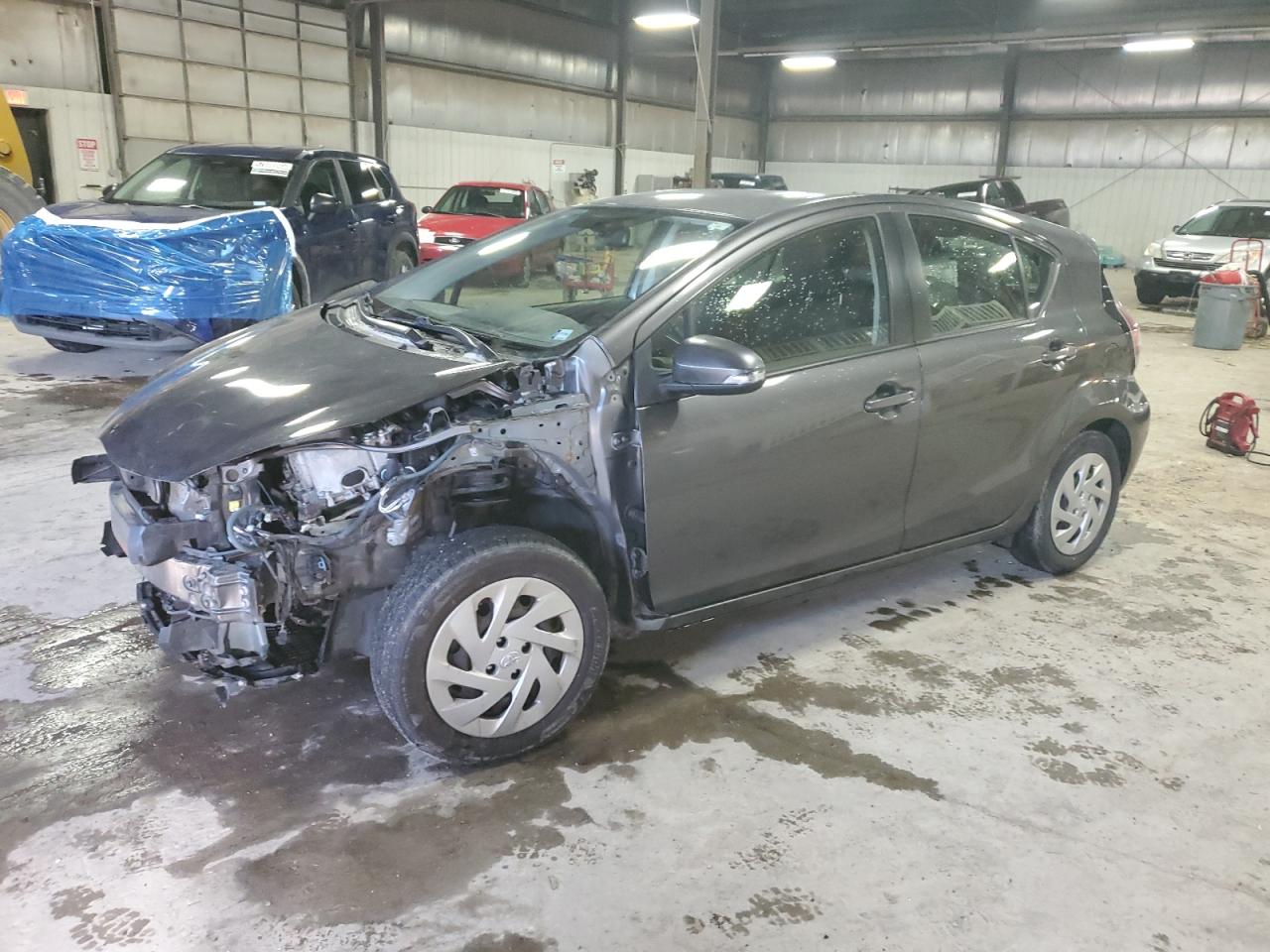 TOYOTA PRIUS C 2016