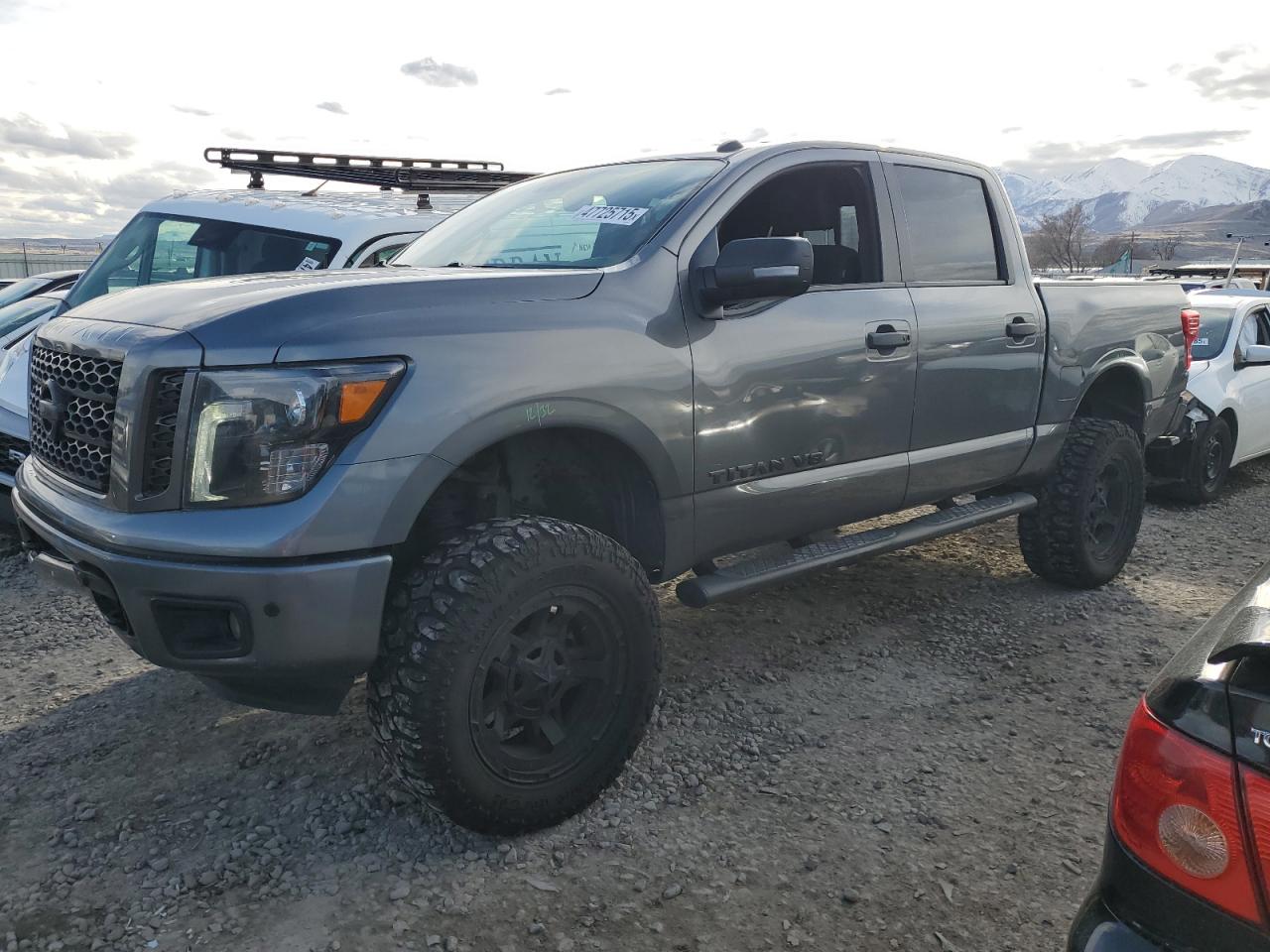 NISSAN TITAN SV 2019