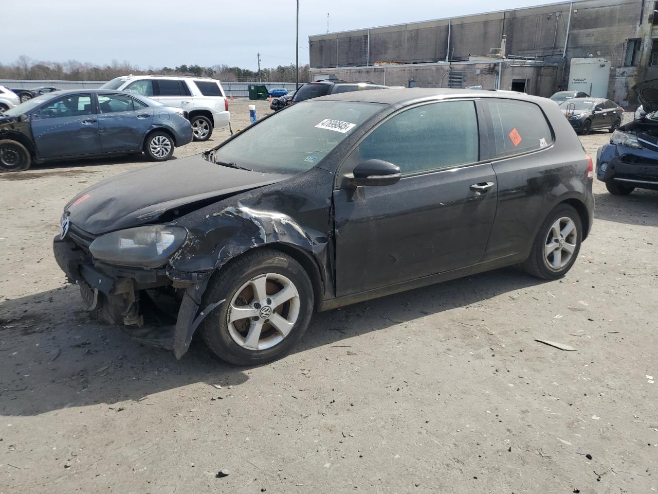 VOLKSWAGEN GOLF 2010