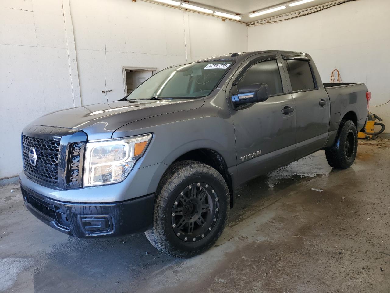 NISSAN TITAN S 2019
