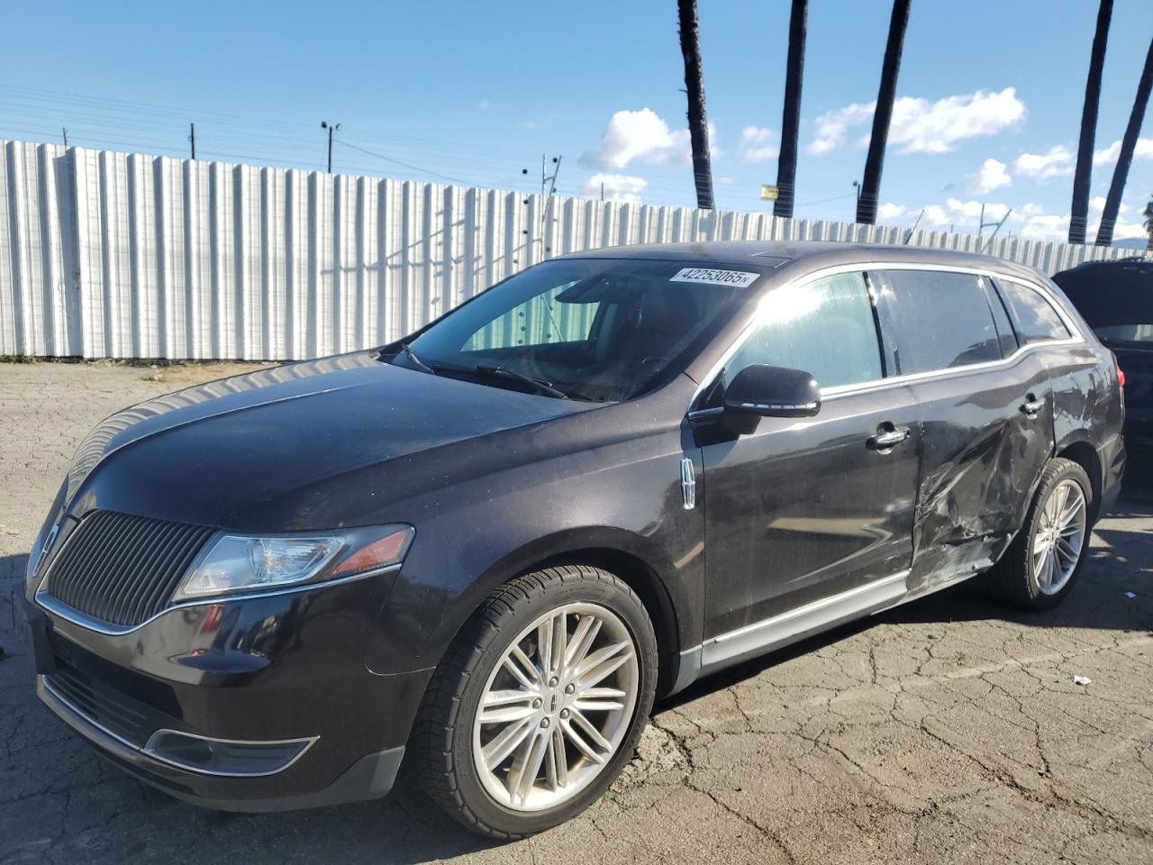 LINCOLN MKT 2013