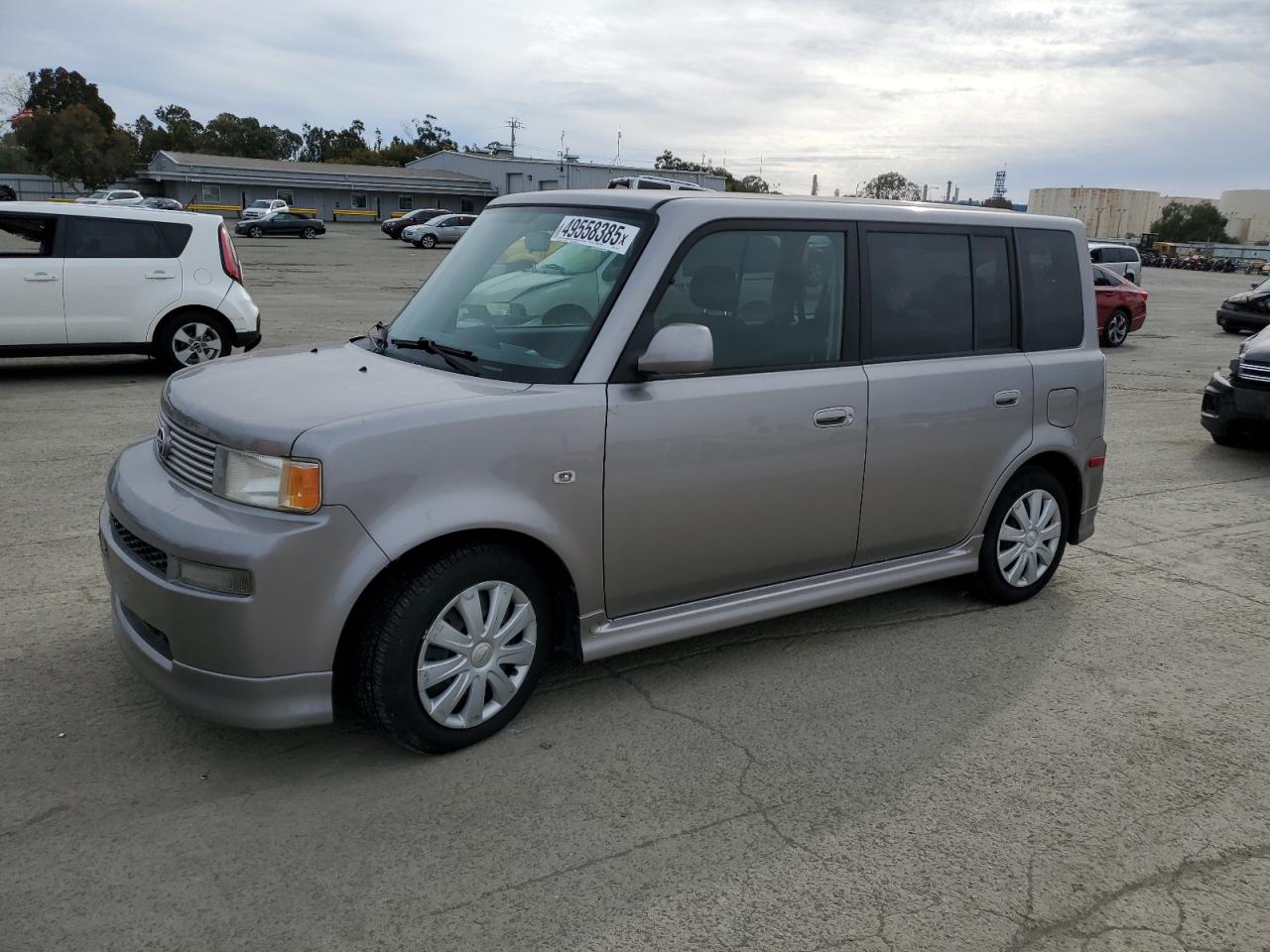 TOYOTA SCION XB 2005