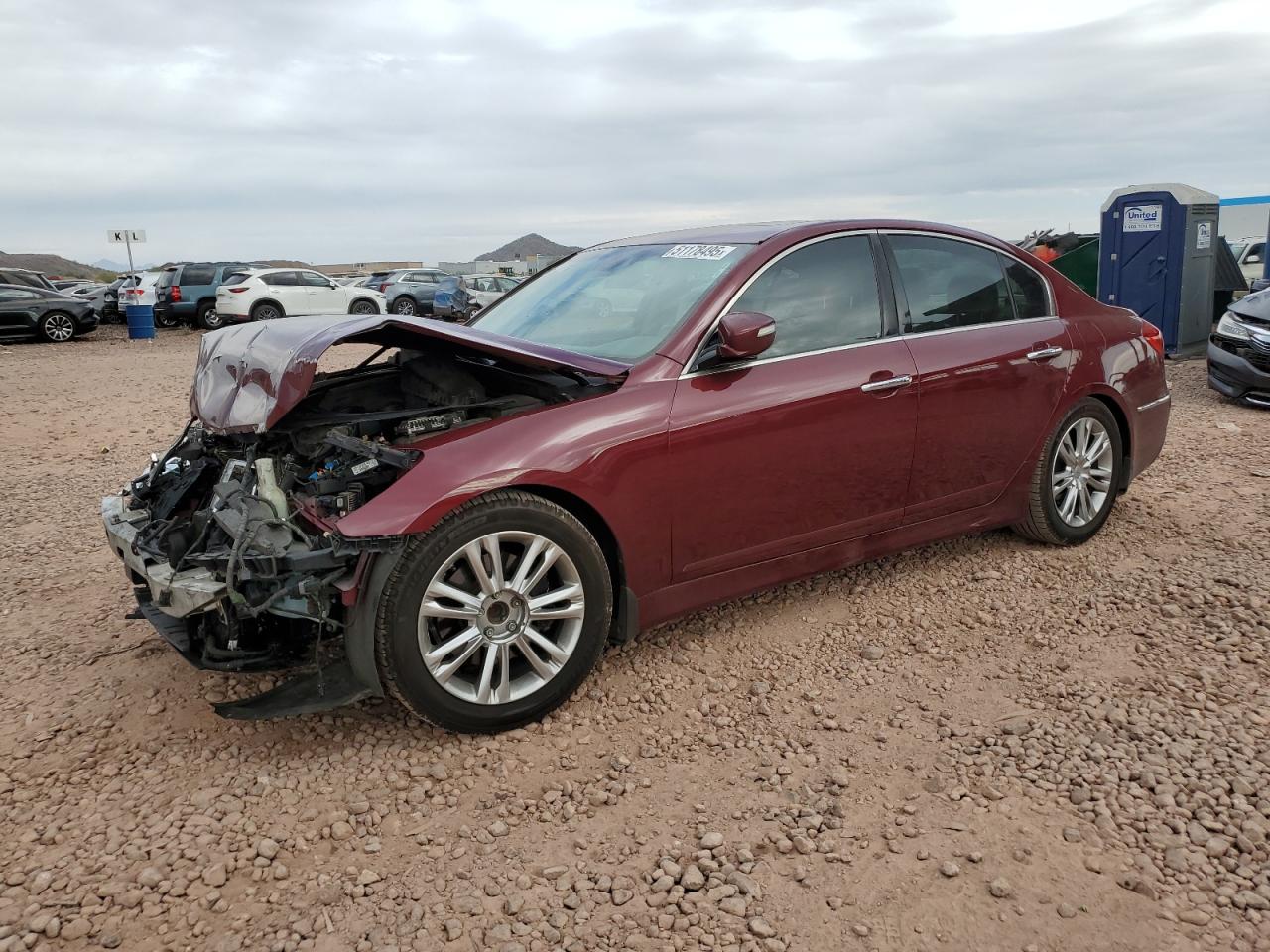 HYUNDAI GENESIS 3. 2013