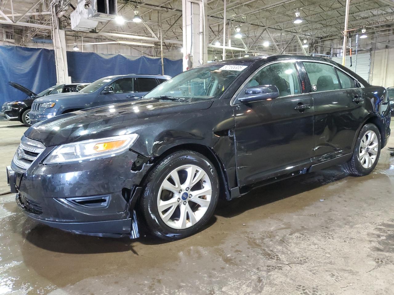 FORD TAURUS SEL 2010