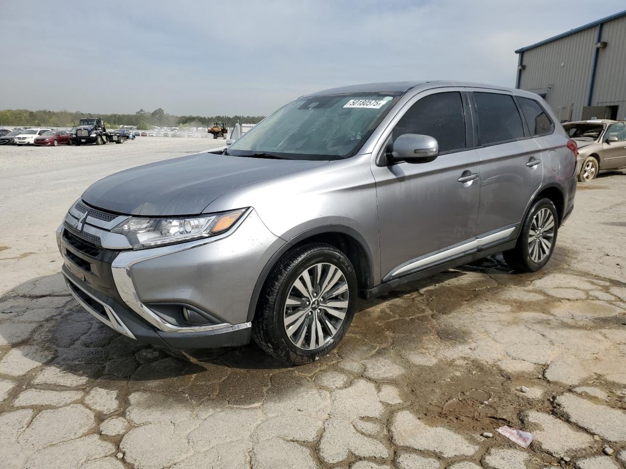 MITSUBISHI OUTLANDER 2020