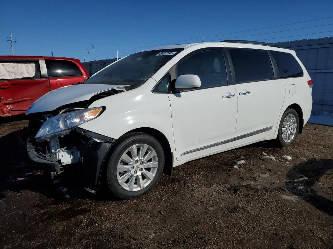 TOYOTA SIENNA XLE 2014