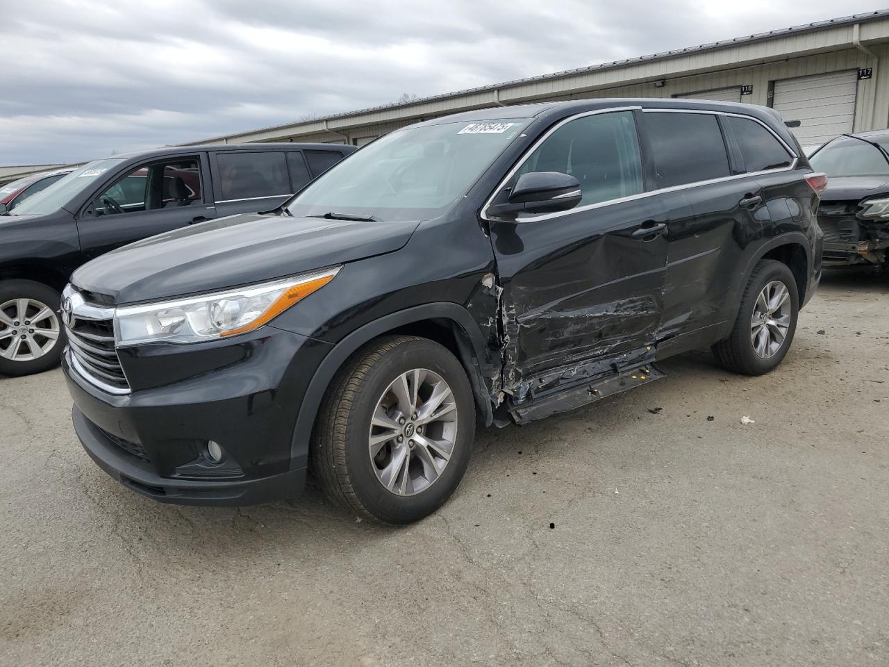 TOYOTA HIGHLANDER 2016