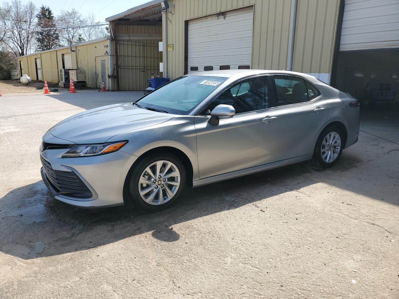TOYOTA CAMRY LE 2024