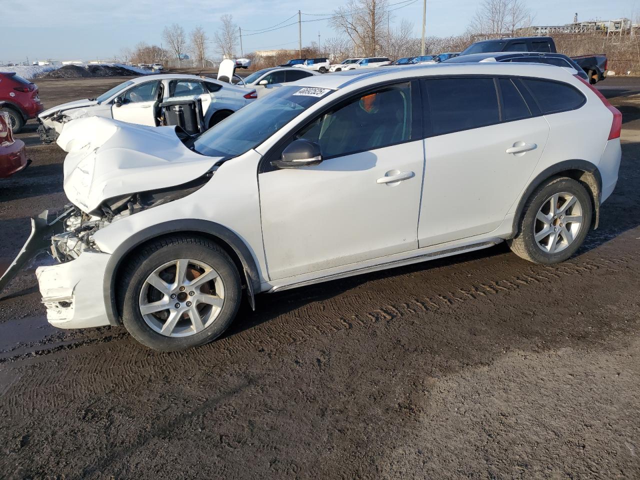 VOLVO V60 CROSS 2017