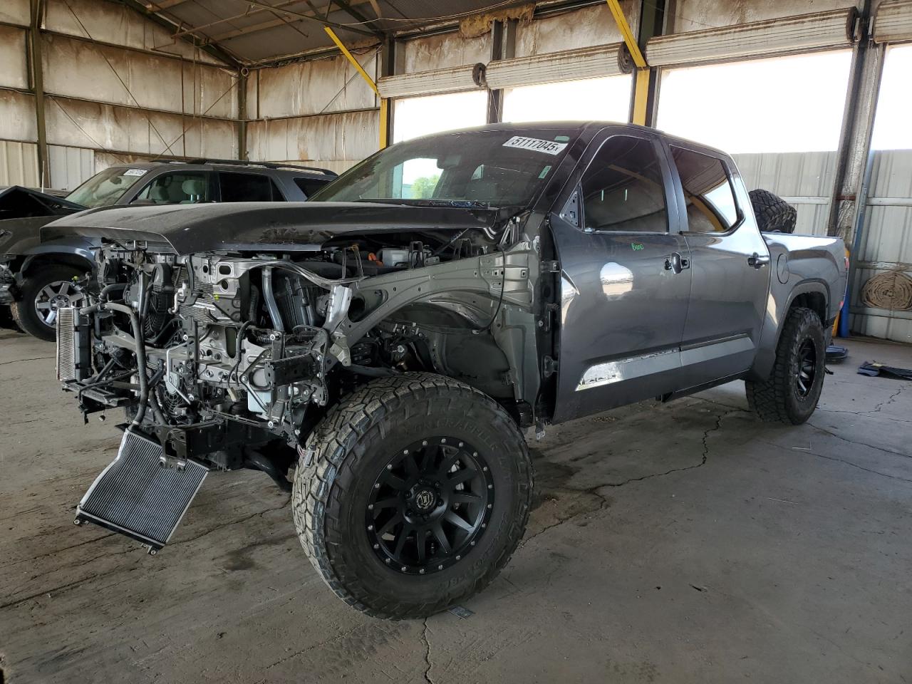 TOYOTA TUNDRA CRE 2024