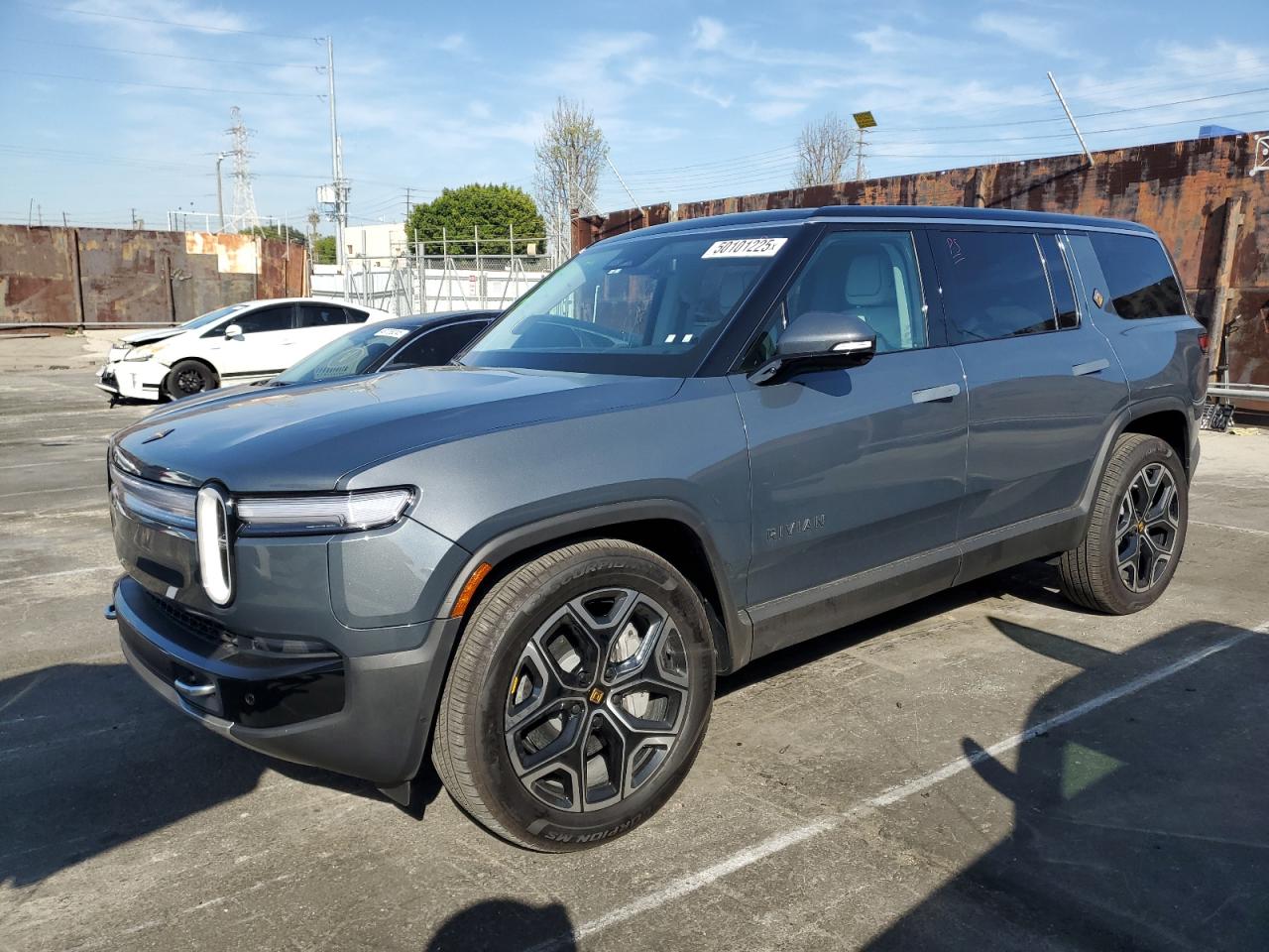 RIVIAN R1S ADVENT 2025