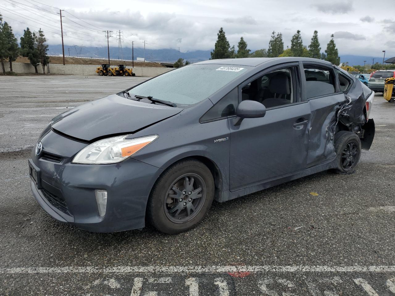 TOYOTA PRIUS 2013