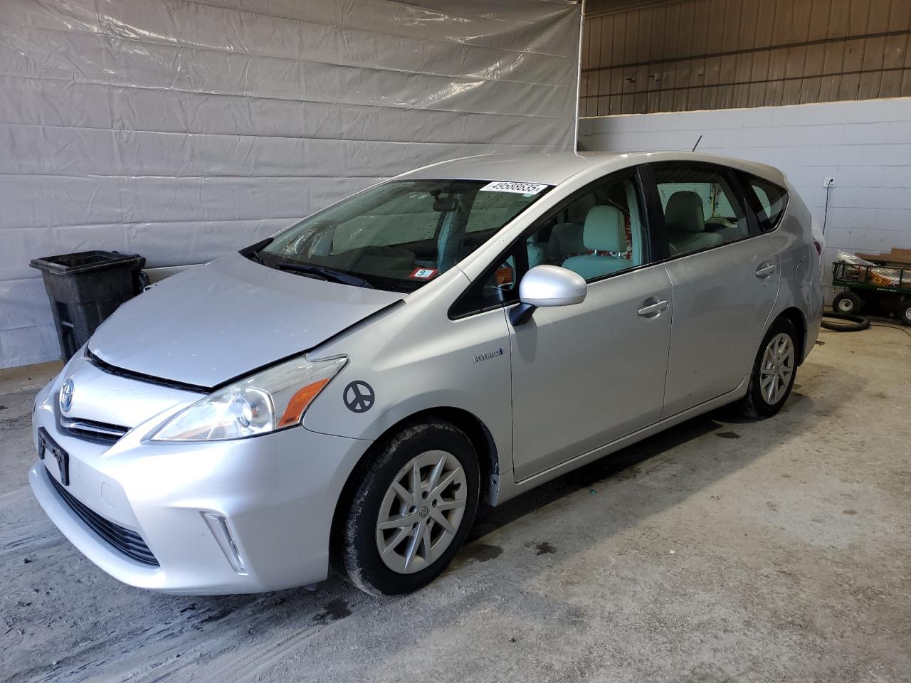 TOYOTA PRIUS V 2012