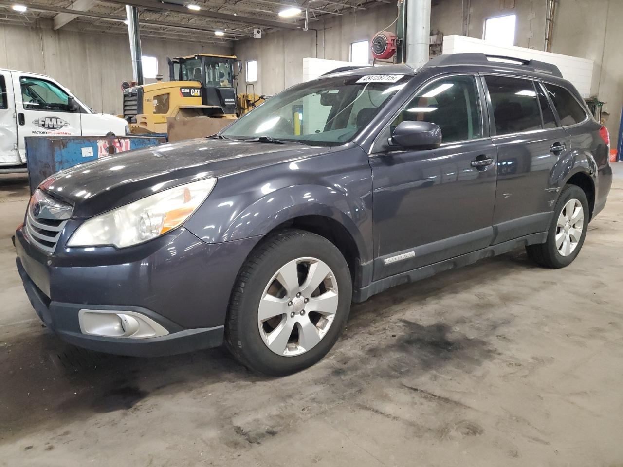 SUBARU OUTBACK 2. 2011