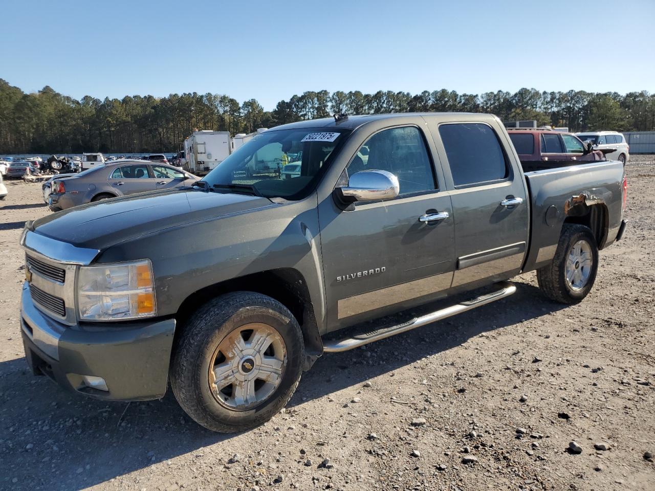 CHEVROLET SILVERADO 2011