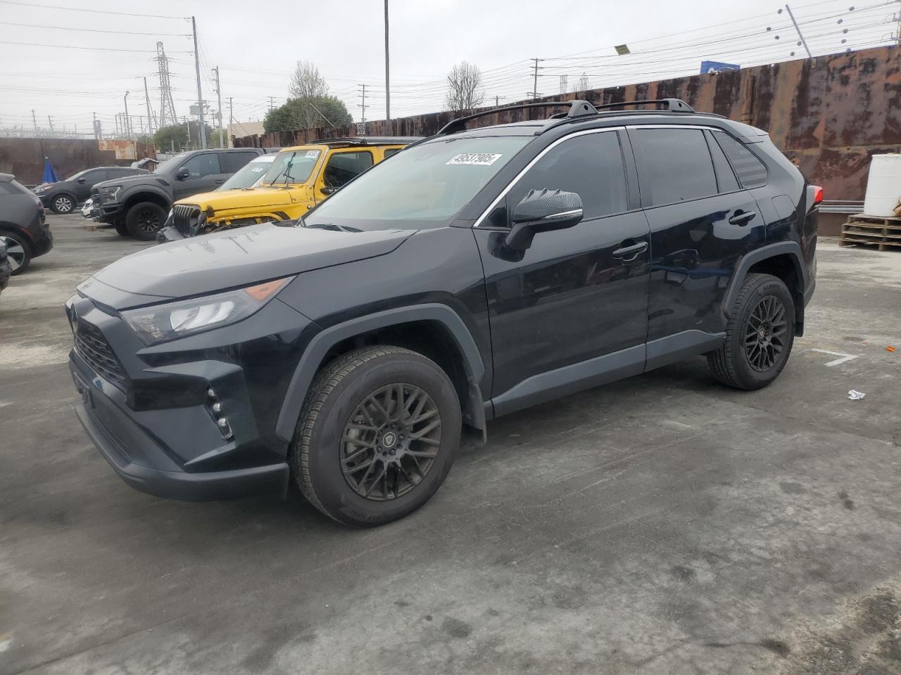 TOYOTA RAV4 LE 2021