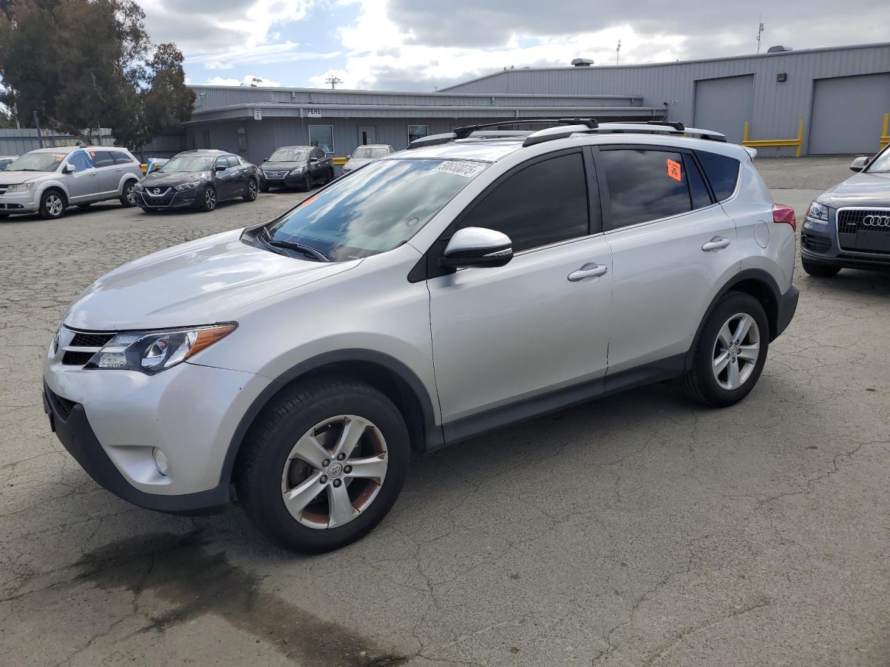 TOYOTA RAV4 XLE 2013