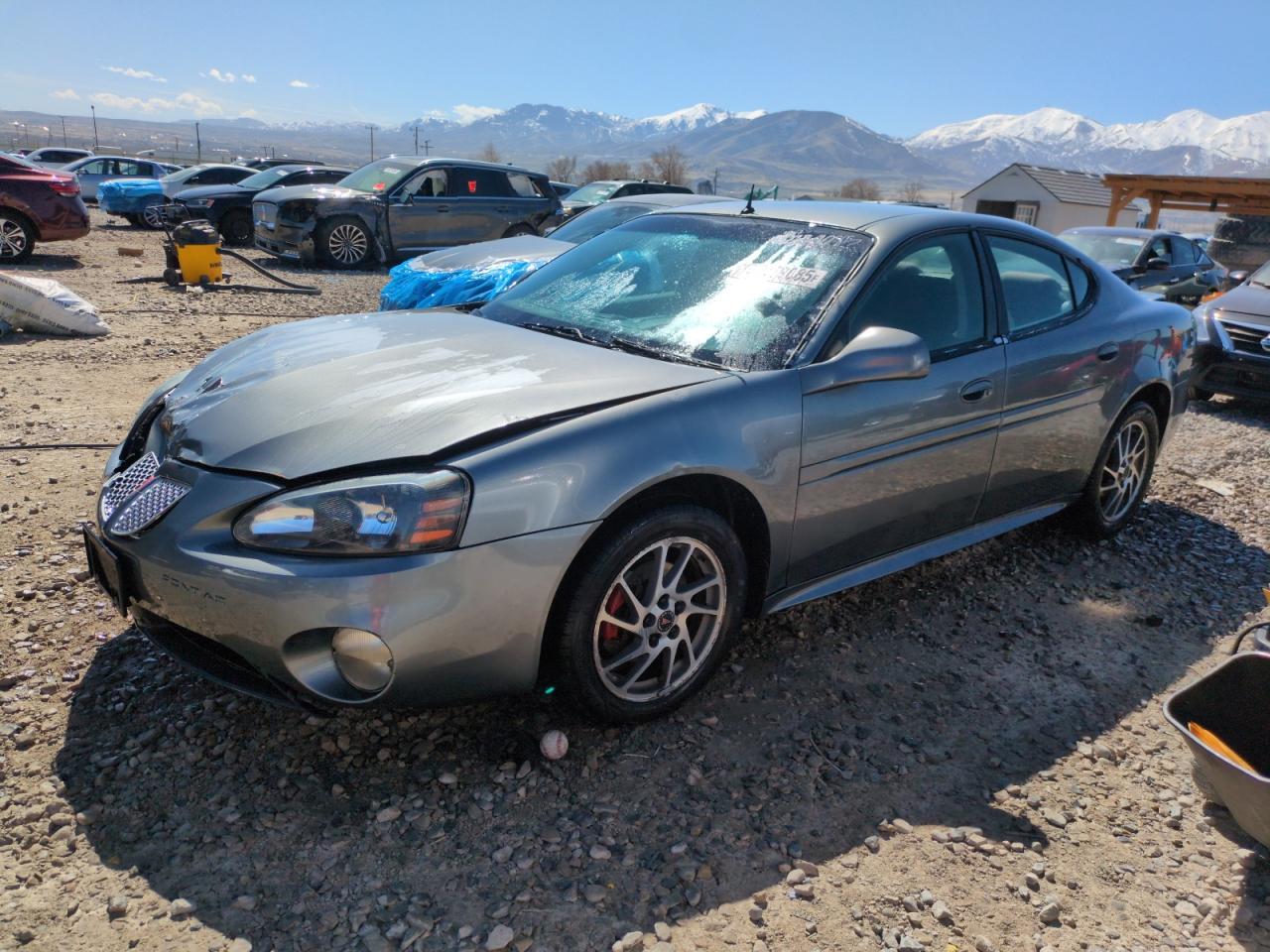 PONTIAC GRAND PRIX 2004