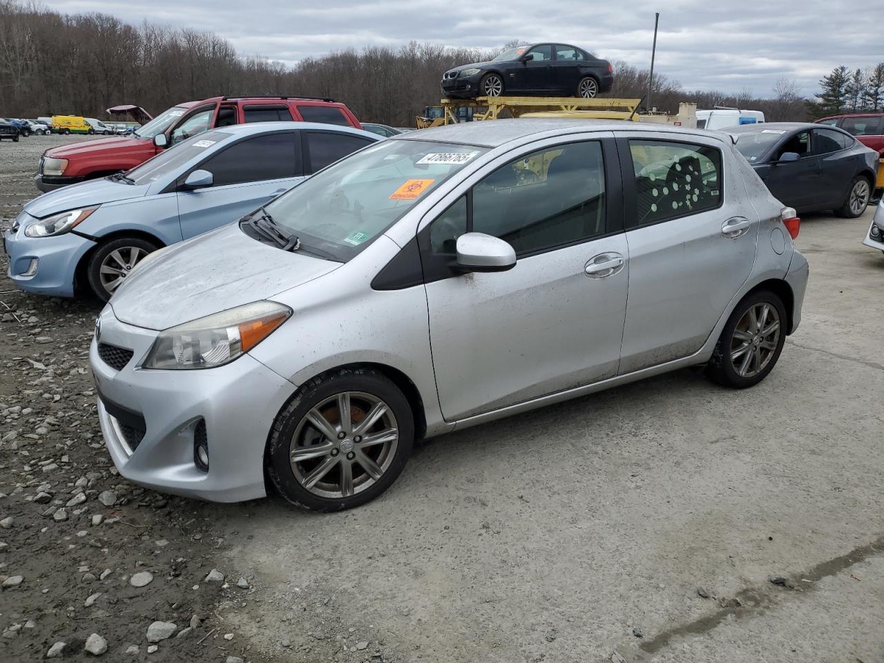 TOYOTA YARIS 2013
