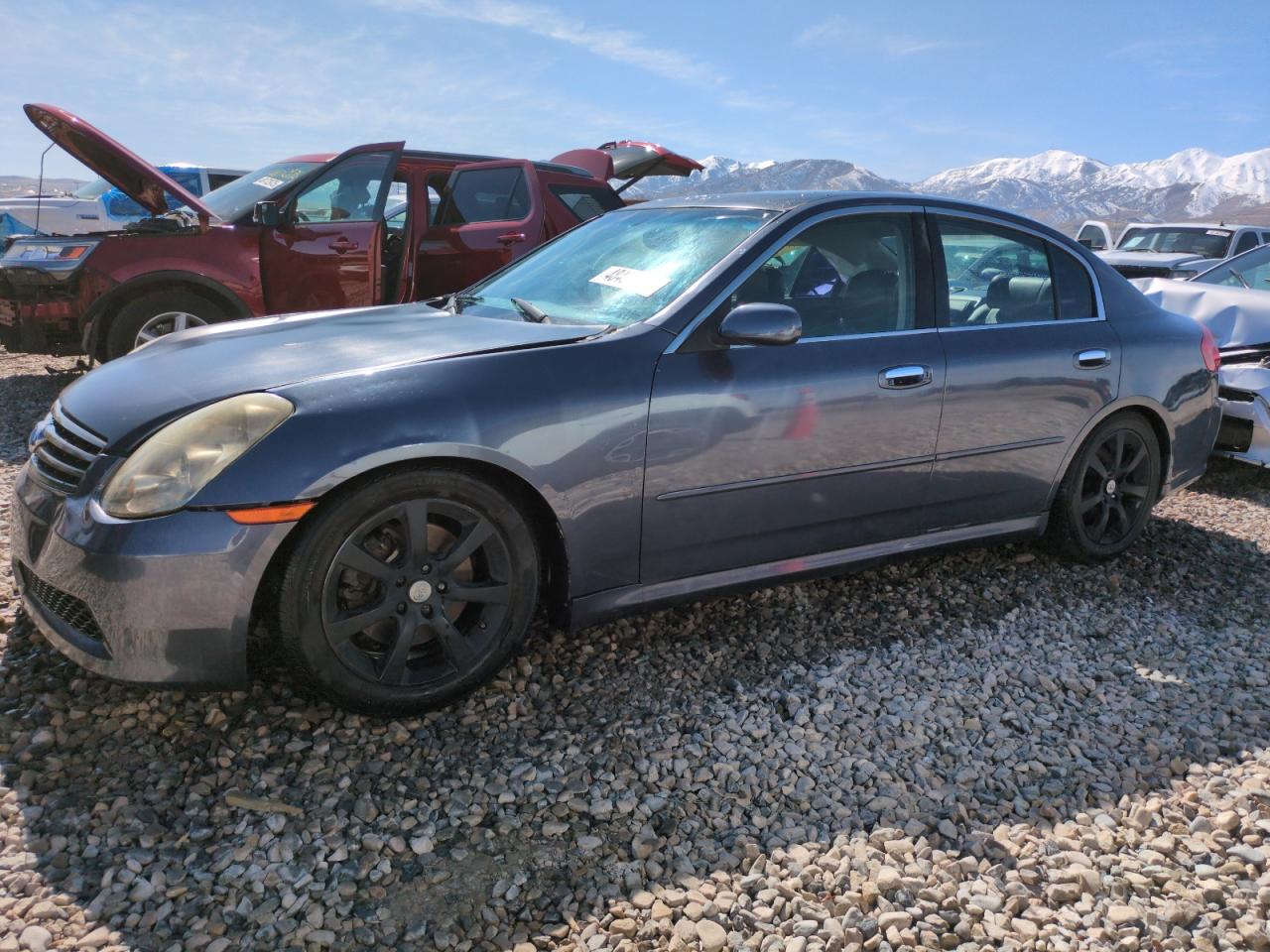 INFINITI G35 2005