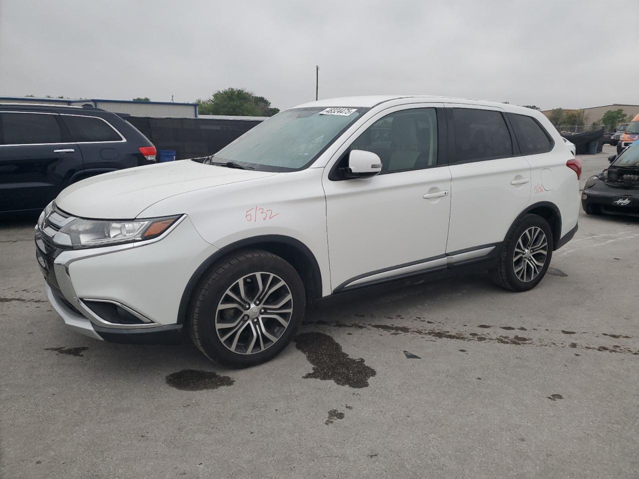 MITSUBISHI OUTLANDER 2018