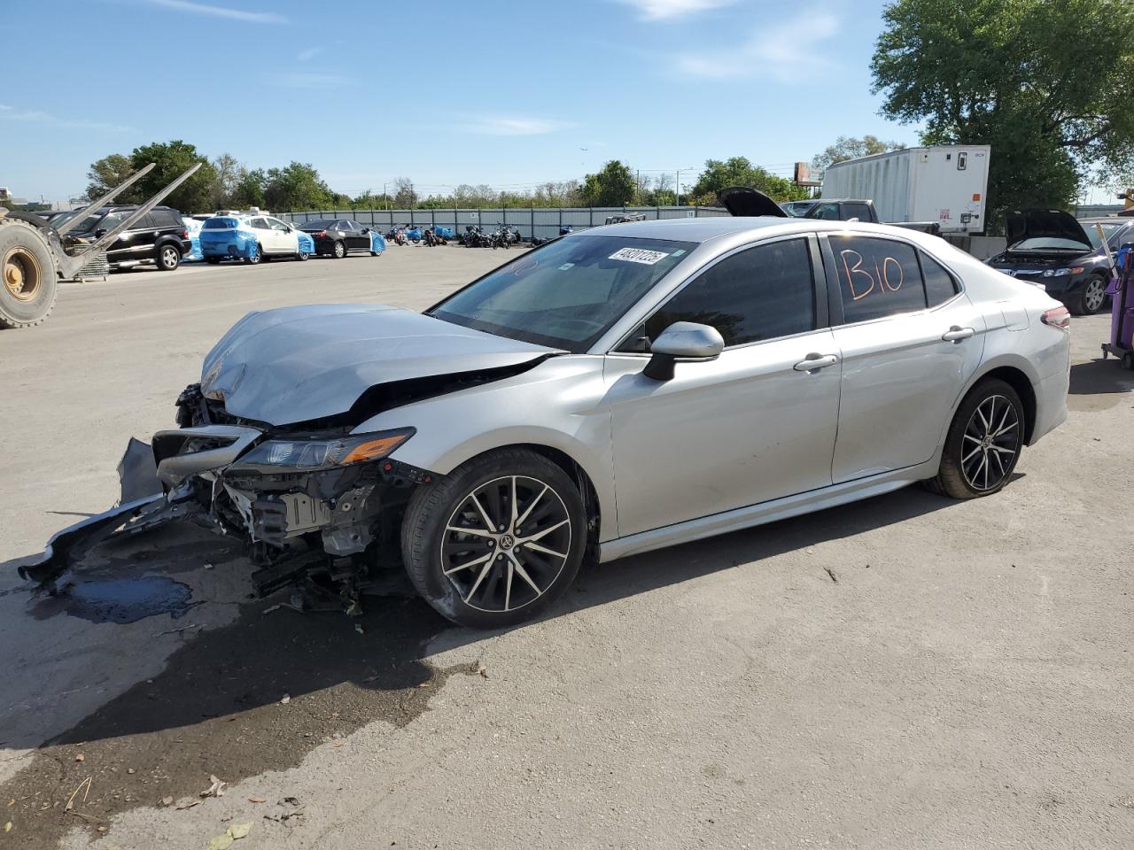 TOYOTA CAMRY SE N 2023