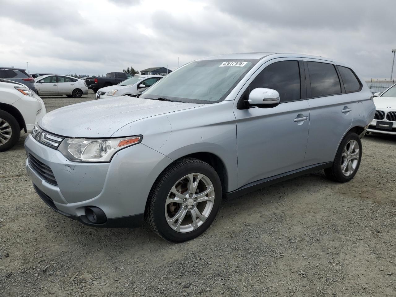 MITSUBISHI OUTLANDER 2014