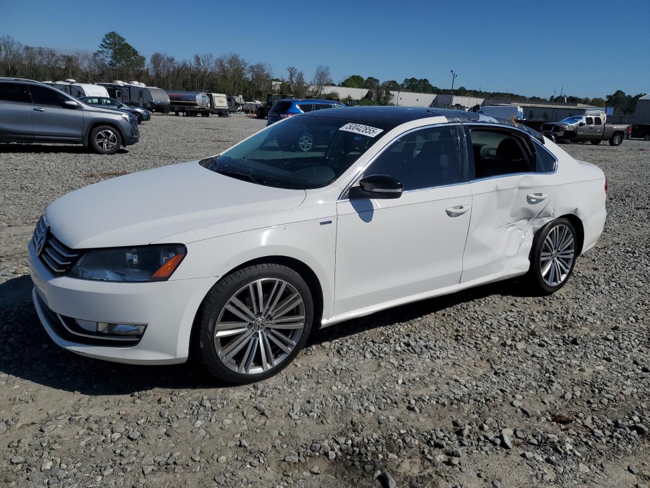 VOLKSWAGEN PASSAT SE 2015