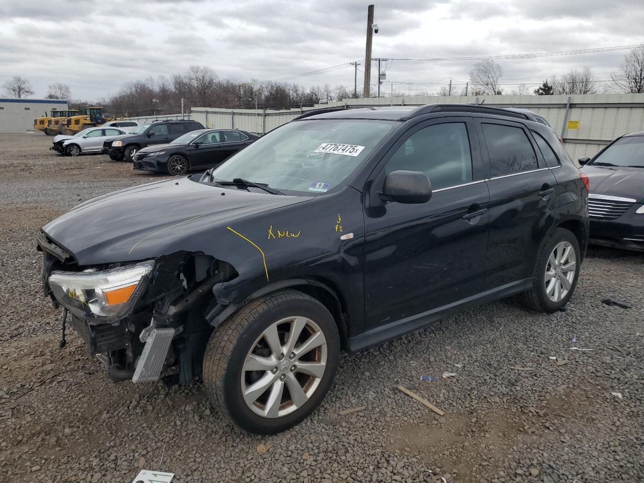 MITSUBISHI OUTLANDER 2015