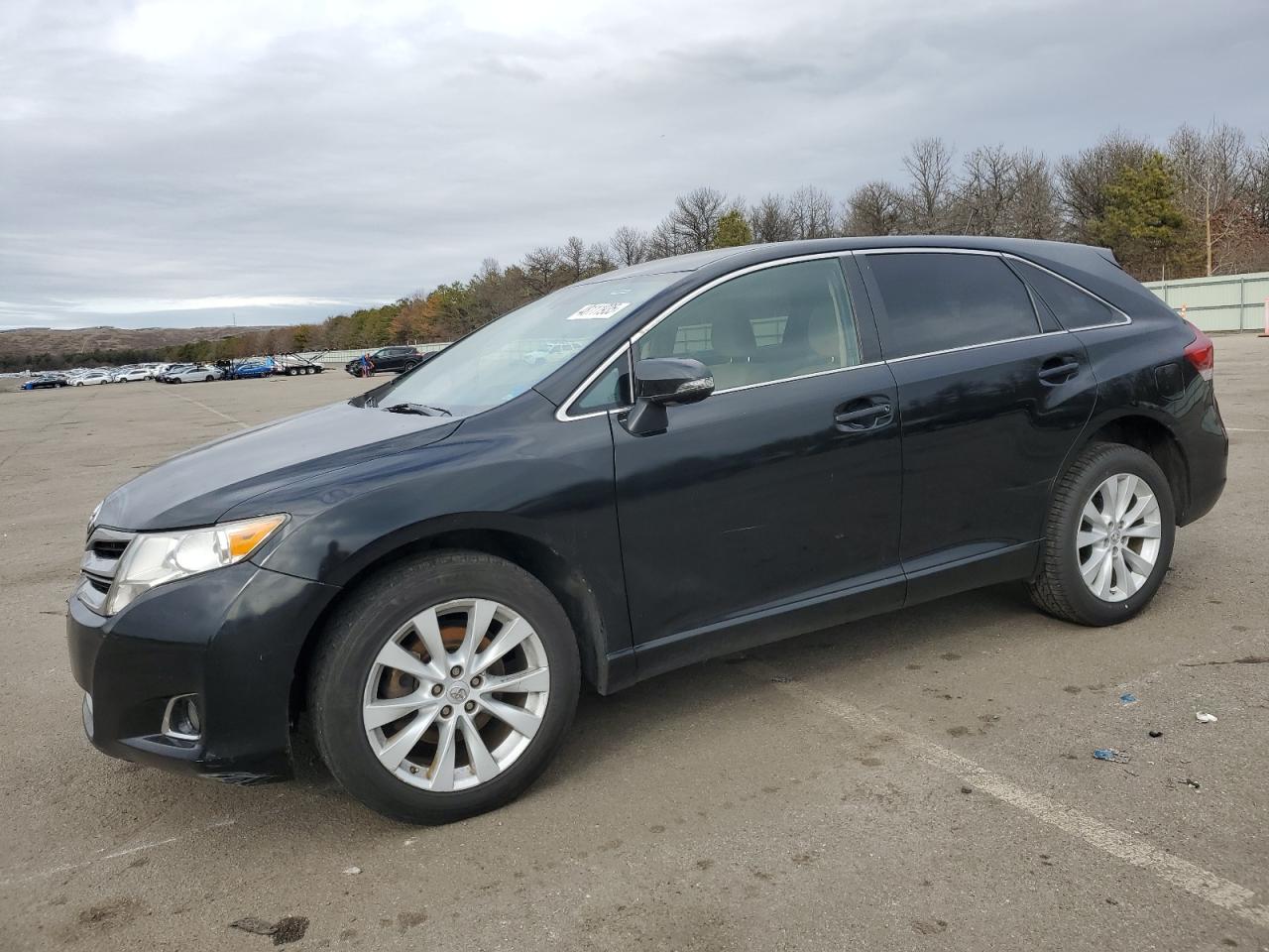 TOYOTA VENZA LE 2015