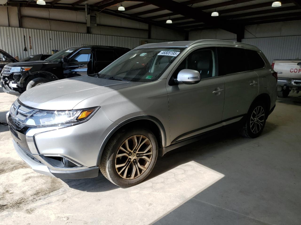 MITSUBISHI OUTLANDER 2018