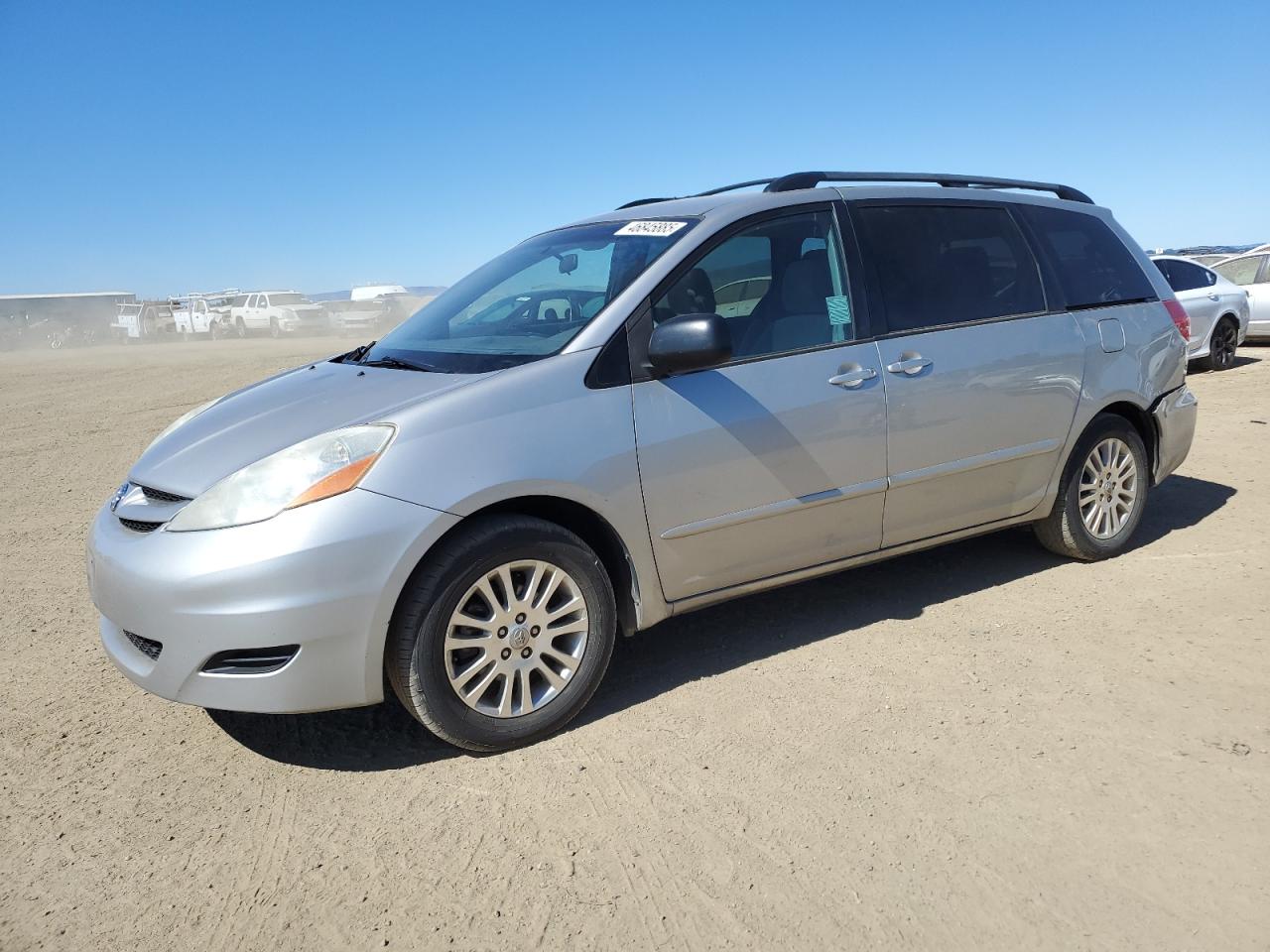 TOYOTA SIENNA CE 2010
