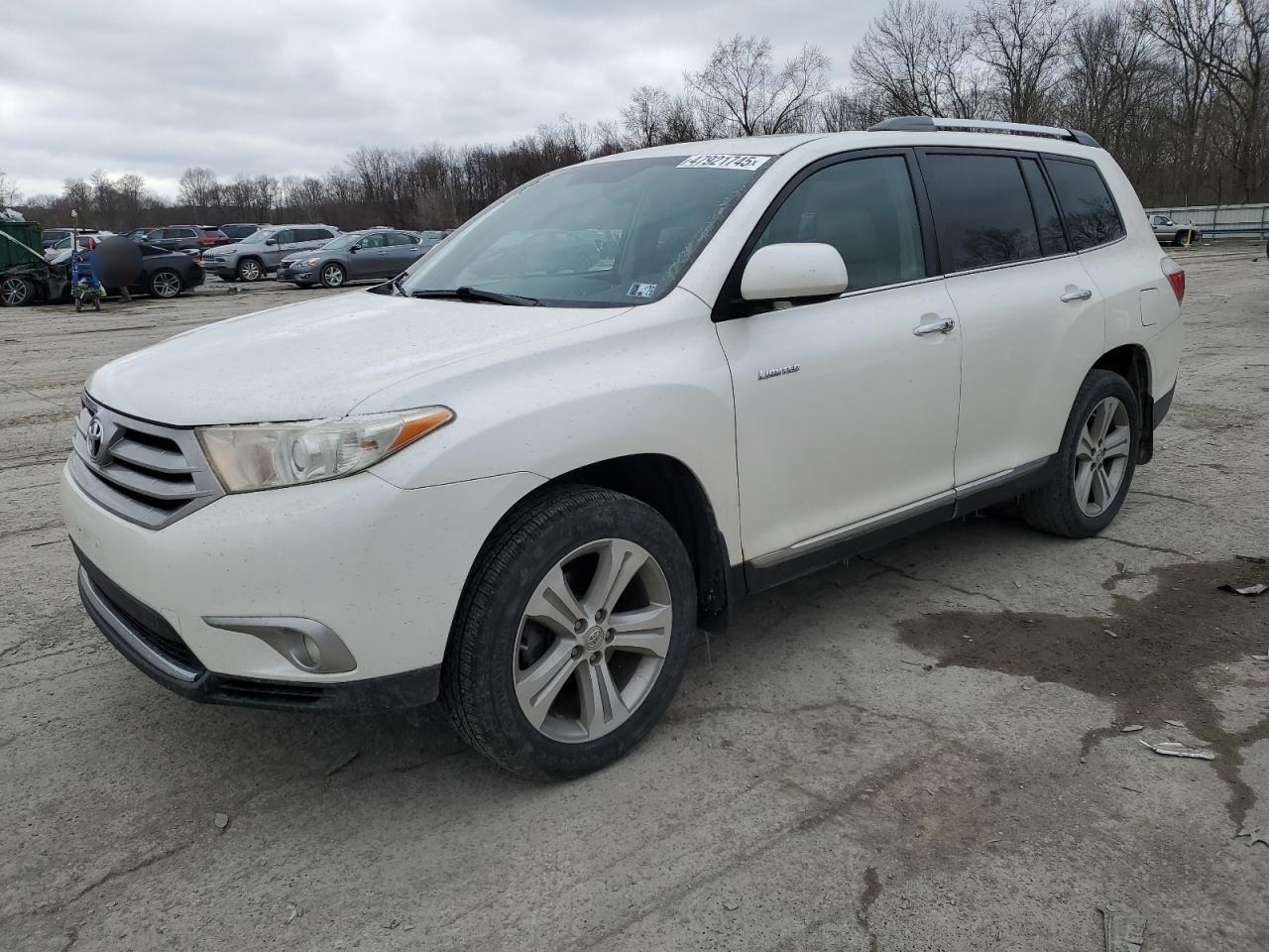 TOYOTA HIGHLANDER 2013