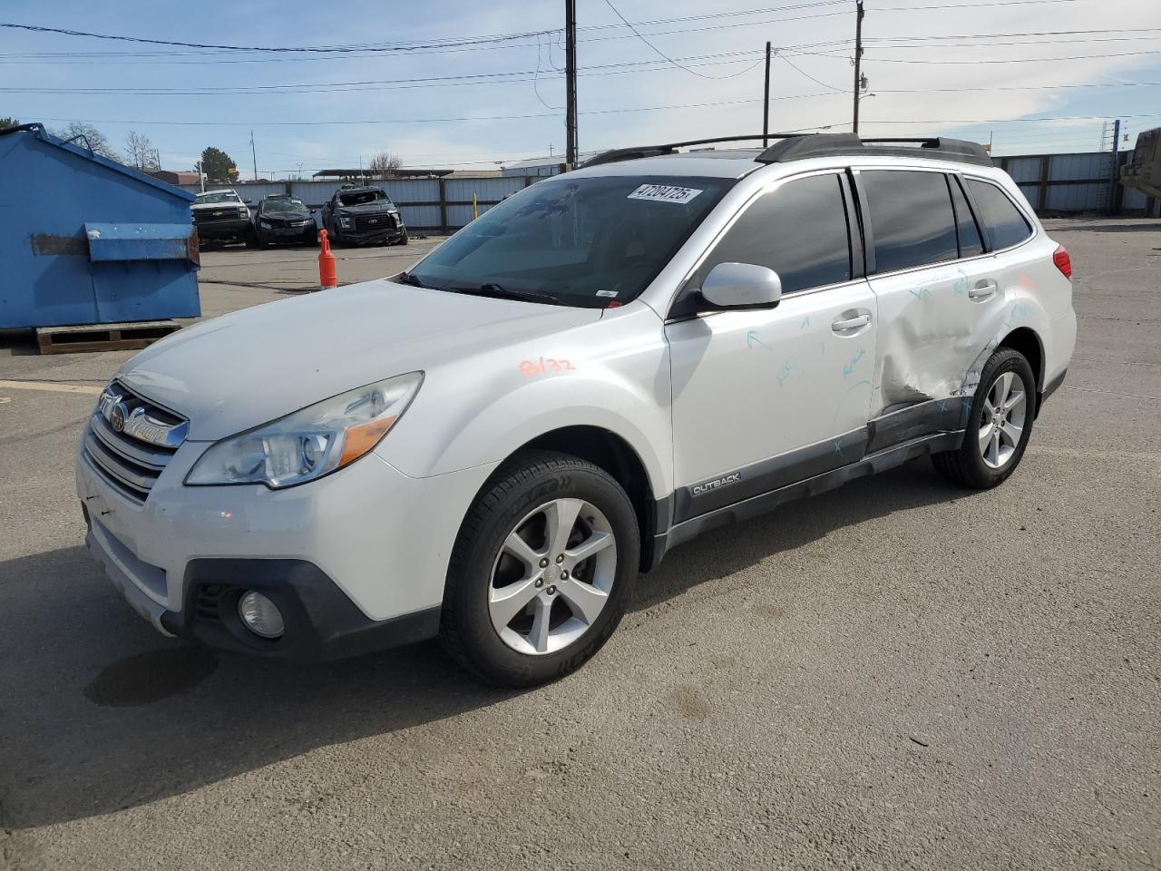 SUBARU OUTBACK 2. 2013