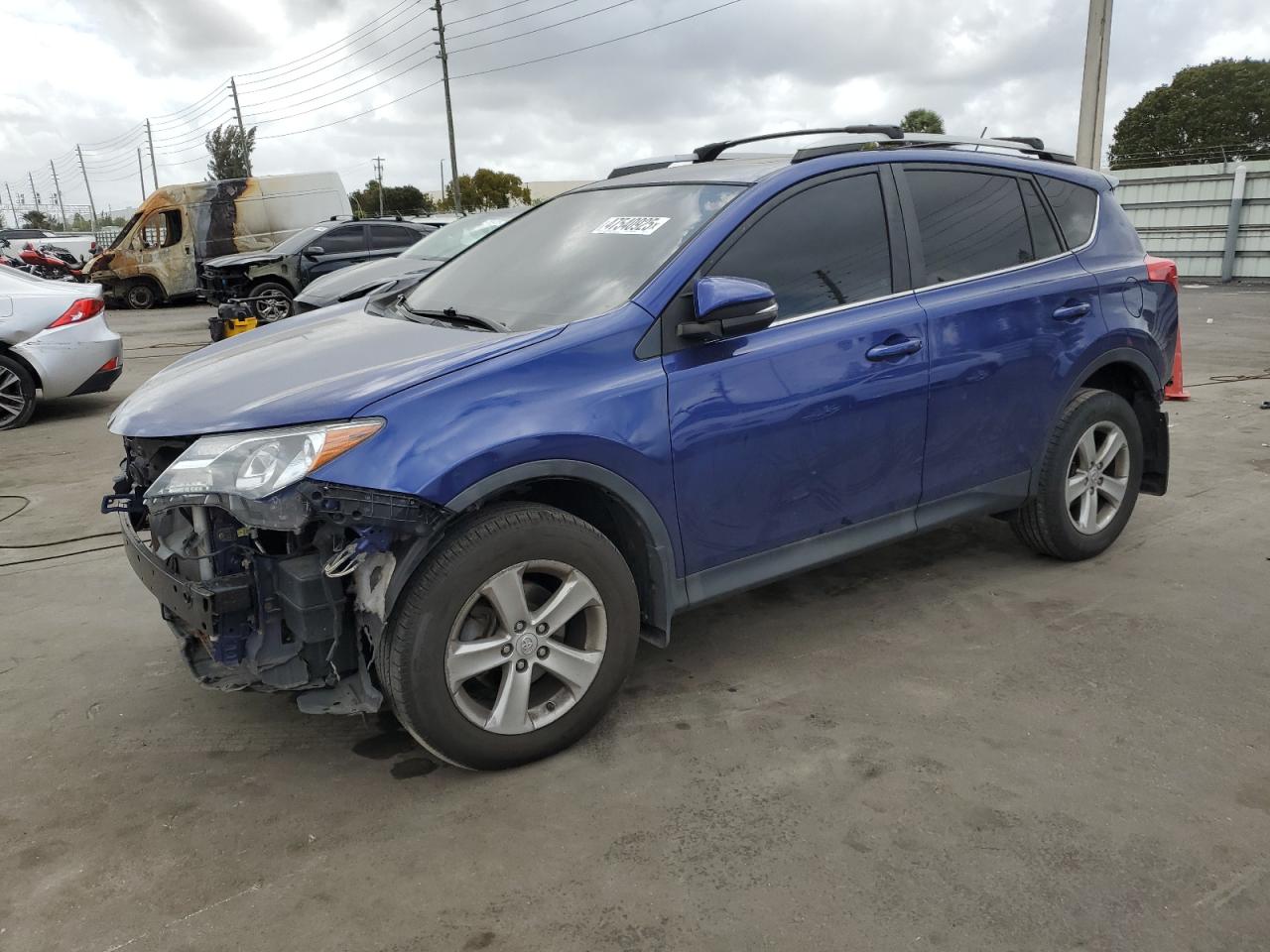 TOYOTA RAV4 XLE 2014