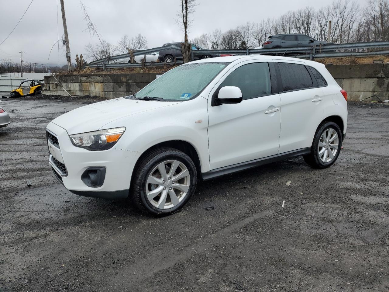 MITSUBISHI OUTLANDER 2014