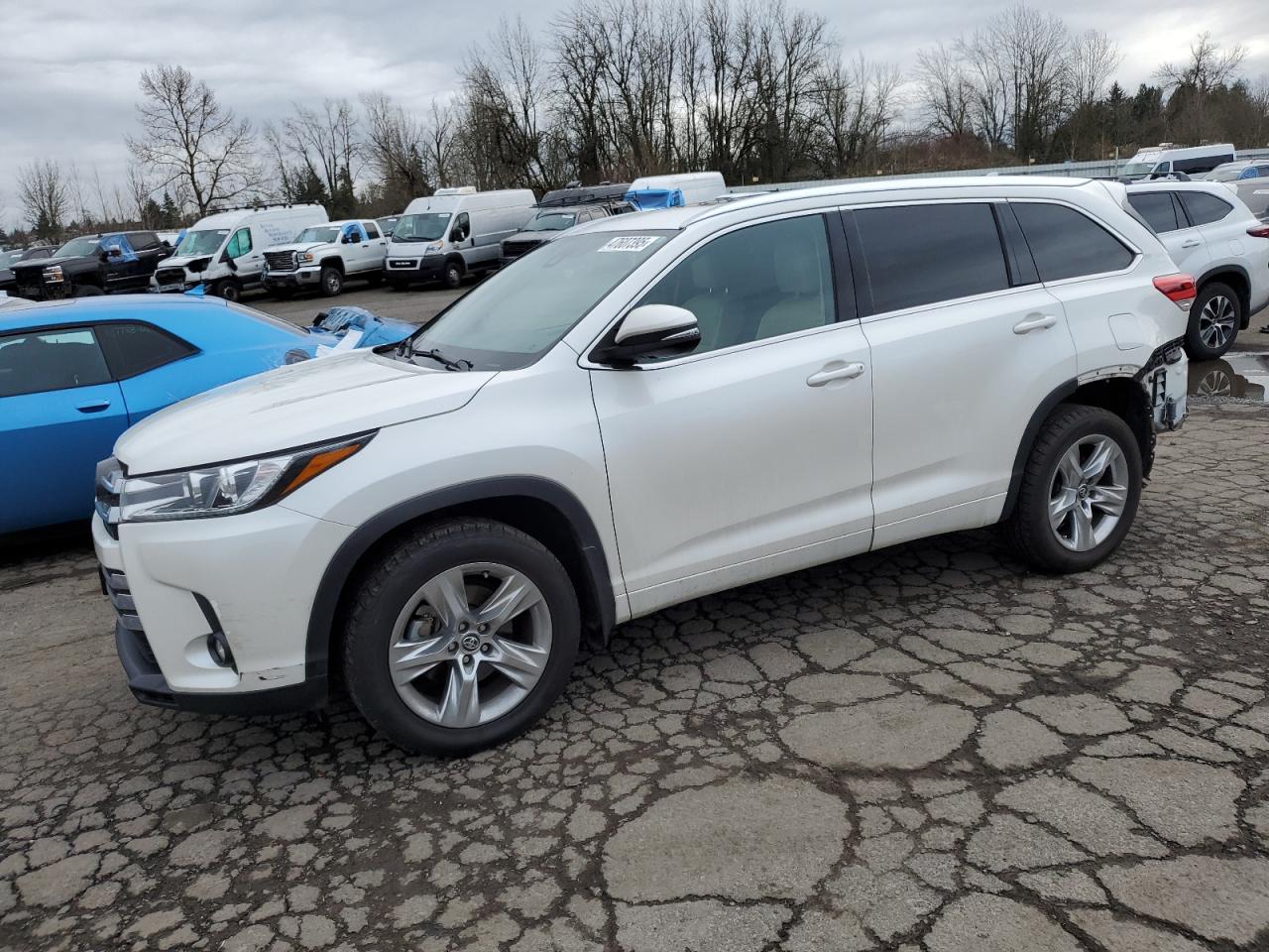 TOYOTA HIGHLANDER 2019