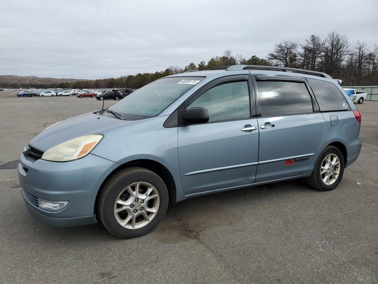TOYOTA SIENNA CE 2004