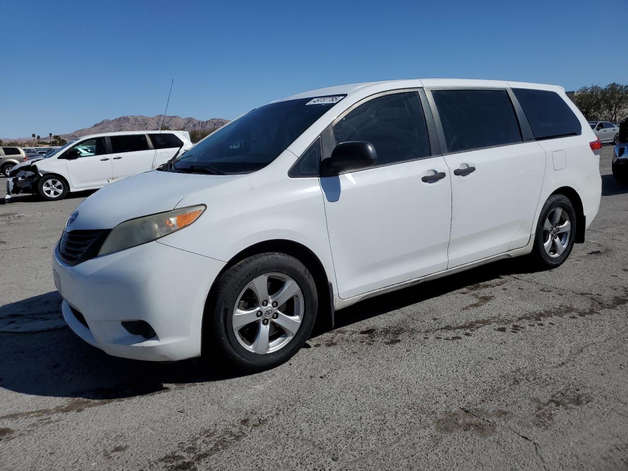TOYOTA SIENNA 2012