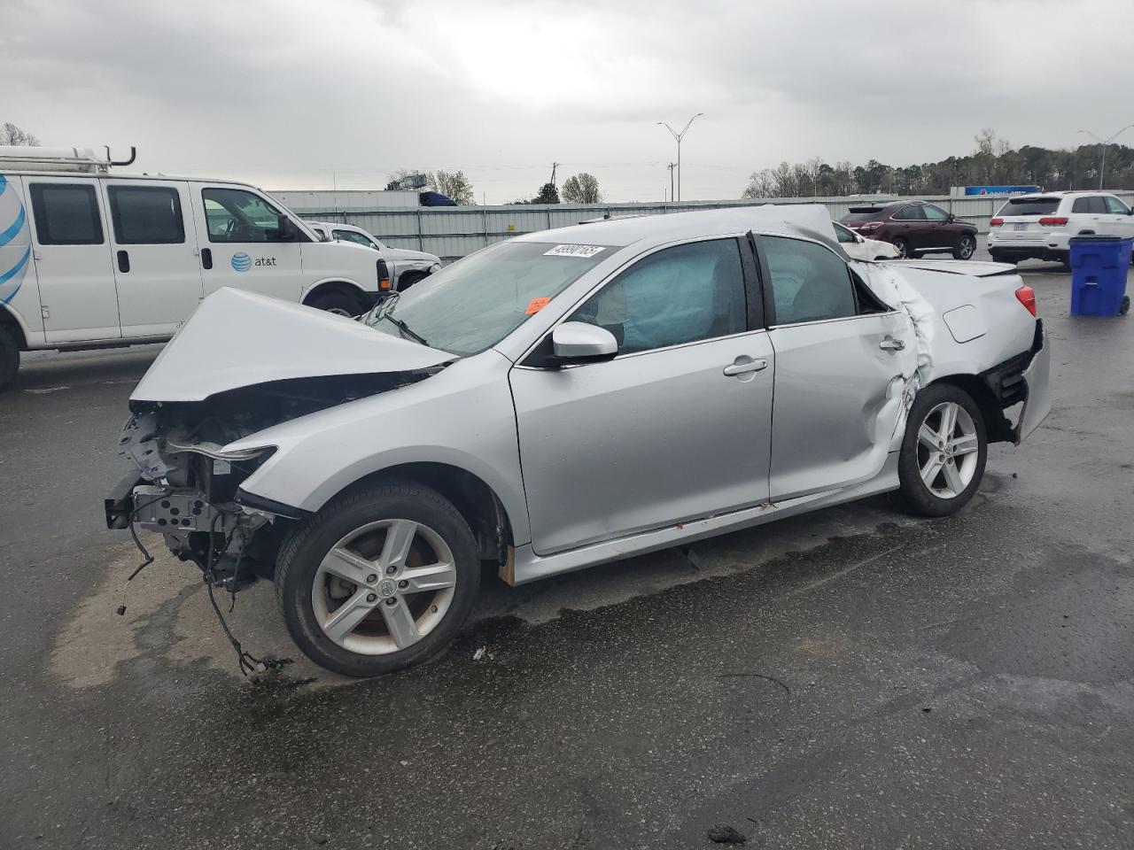 TOYOTA CAMRY BASE 2012