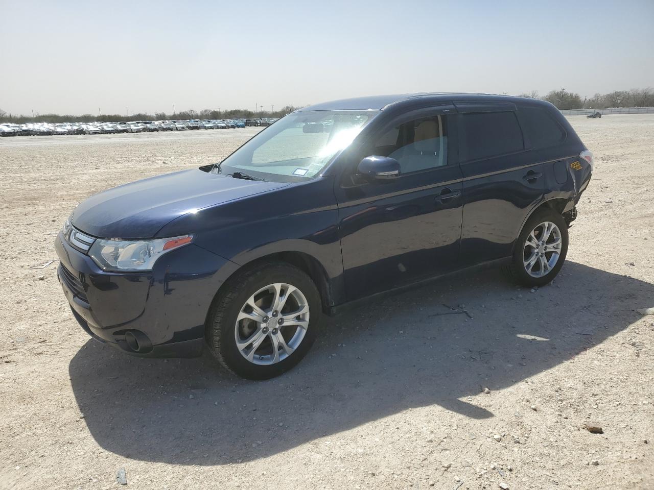 MITSUBISHI OUTLANDER 2014