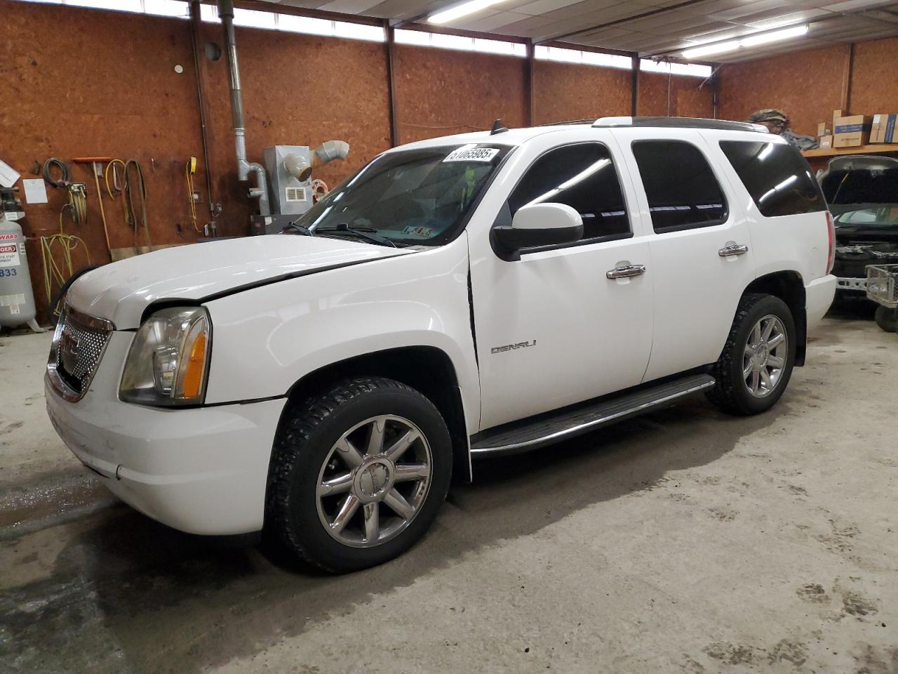 GMC YUKON DENA 2013