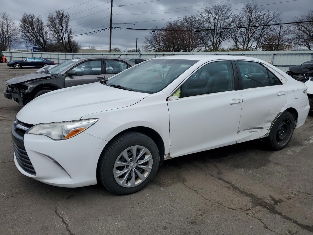 TOYOTA CAMRY LE 2016