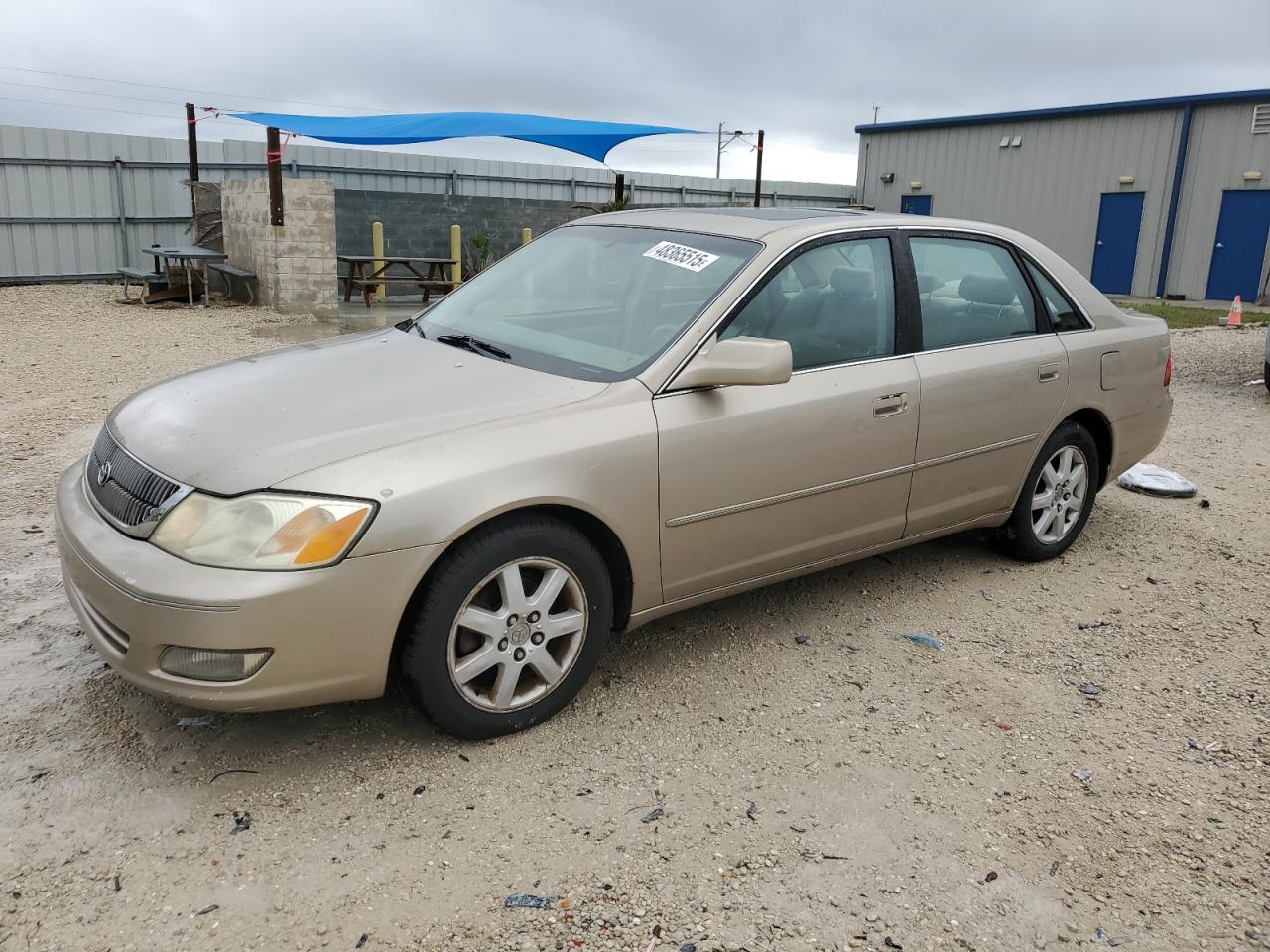 TOYOTA AVALON XL 2000